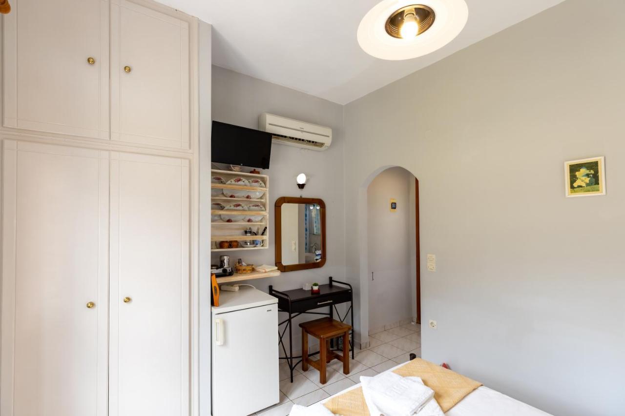 Peris Rooms Kamares  Luaran gambar