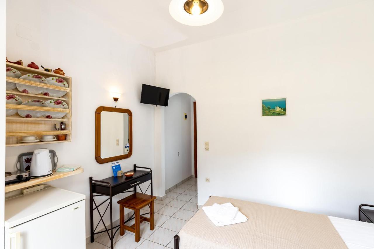 Peris Rooms Kamares  Luaran gambar